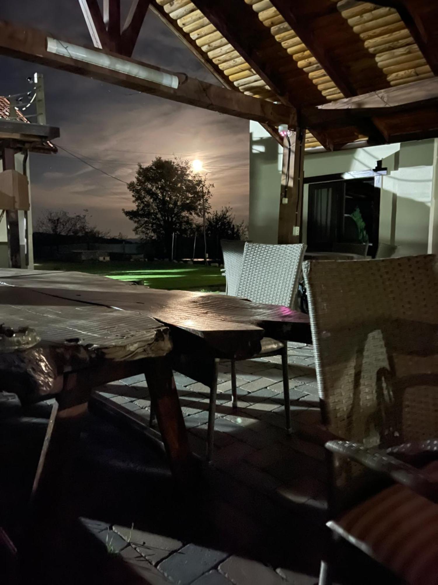 图尔达Wineyards Salin住宿加早餐旅馆 外观 照片
