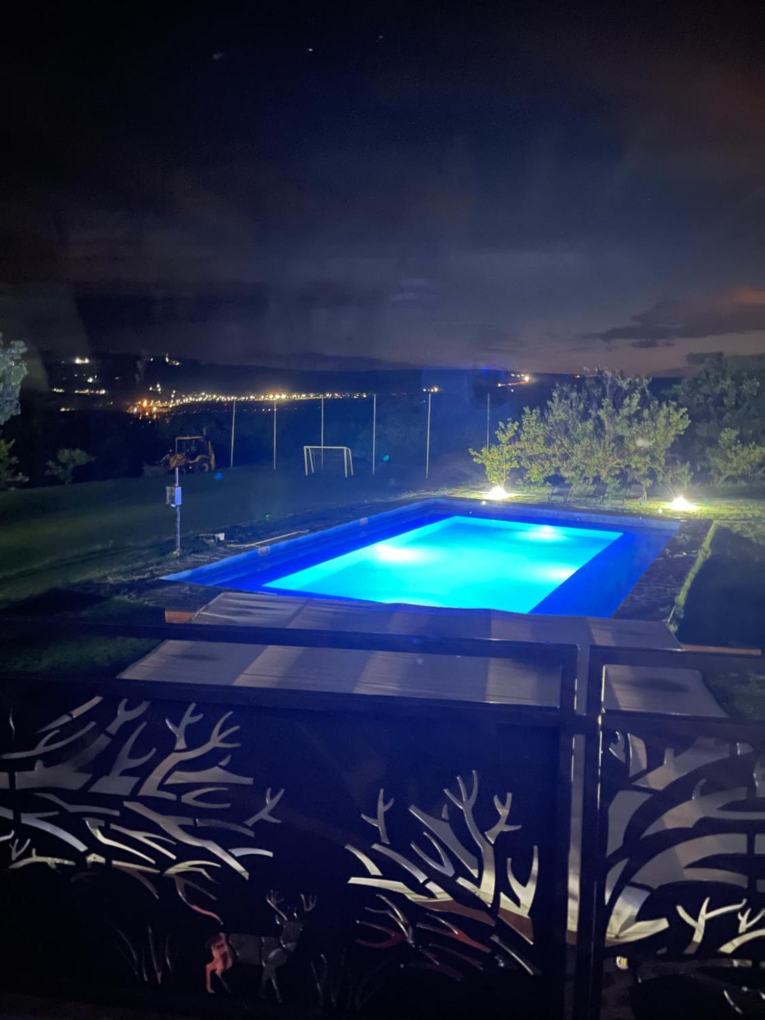 图尔达Wineyards Salin住宿加早餐旅馆 外观 照片